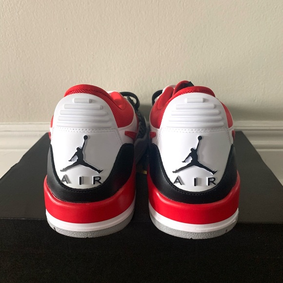 Nike Air Jordan Legacy 312 Low Basketball Shoes - Picture 5 of 9